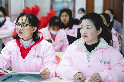 金職偉業(yè)母乳喂養(yǎng)指導(dǎo)班、金牌月嫂班火熱開班 助力母嬰護(hù)理服務(wù)升級(jí)